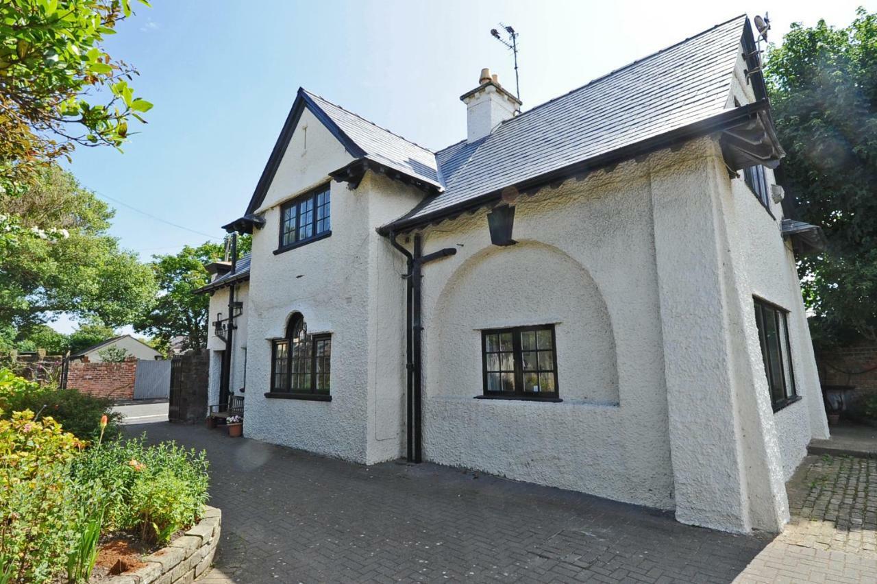 Seaways Cottage Hoylake Bagian luar foto